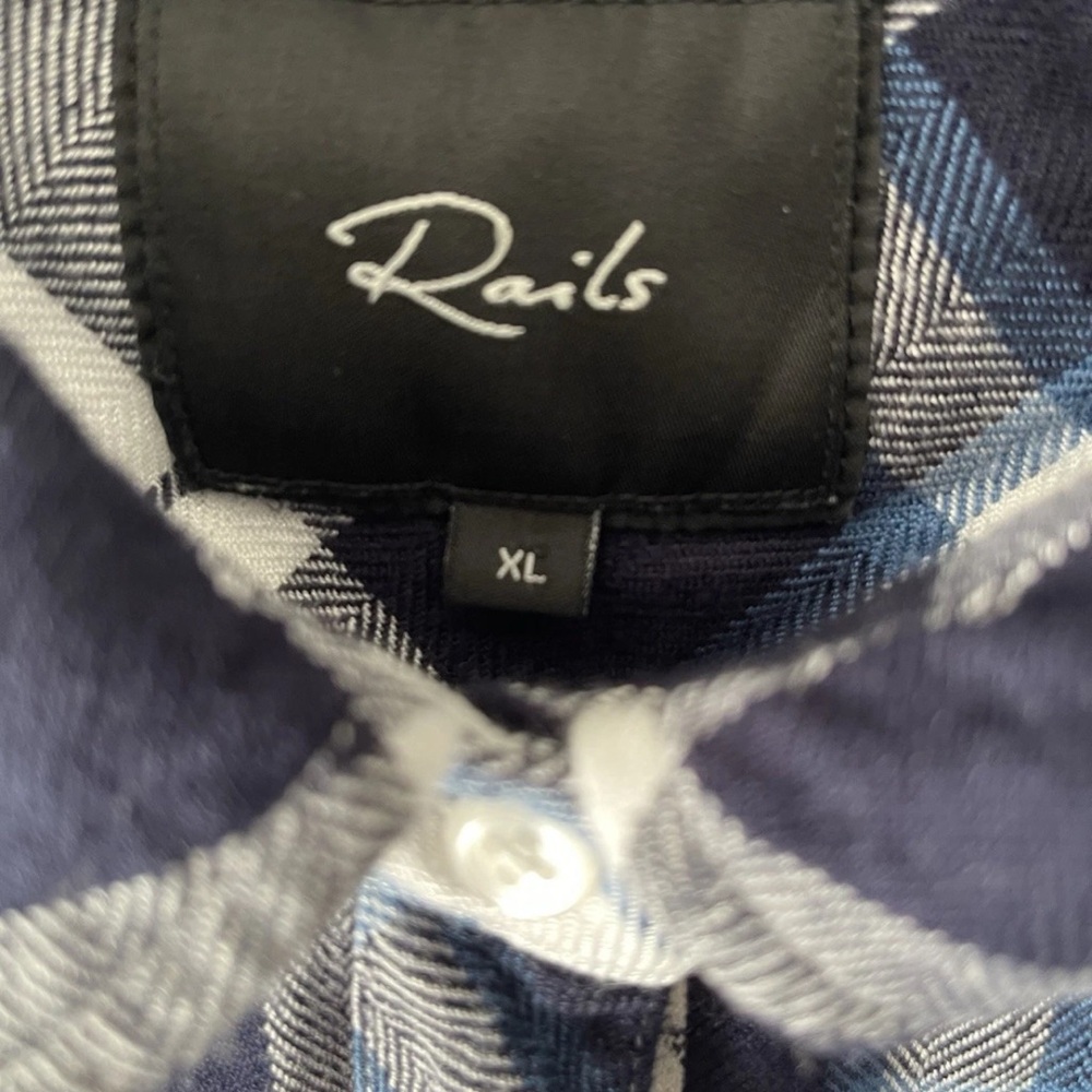 RAILS SOFT FLANNEL L/S BUTTON FRONT SHIRT-HUNTER PLAID BLUES/WHITE LADIES SZ XL - Picture 2 of 5